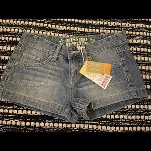 Super short jean shorts ✨new with tags✨🎉